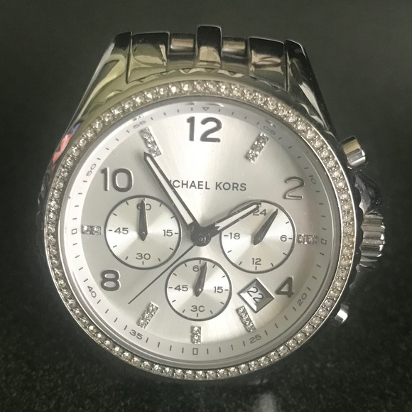 Michael Kors Silver Tone Oversized Stainless Steel Women’s Watch MK5882 - Picture 1 of 14
